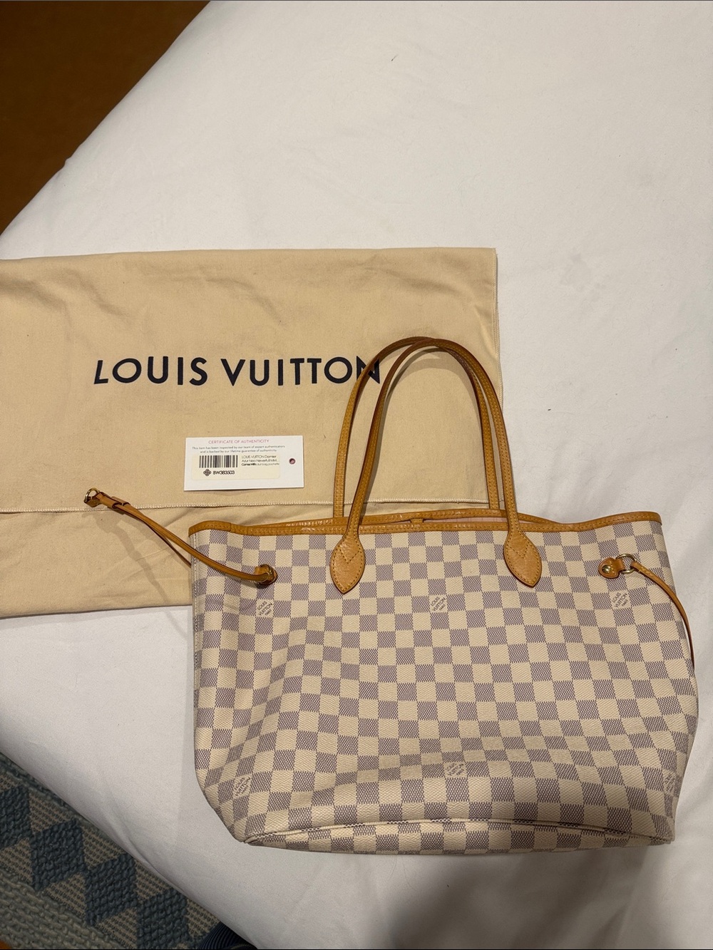 Authentic Louis Vuitton Damier Azur Canvas Neverfull MM Tote in great condition